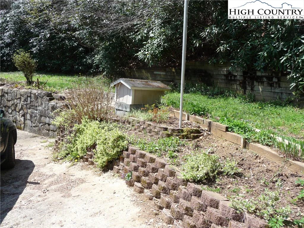 Image number 7 for the current listing
