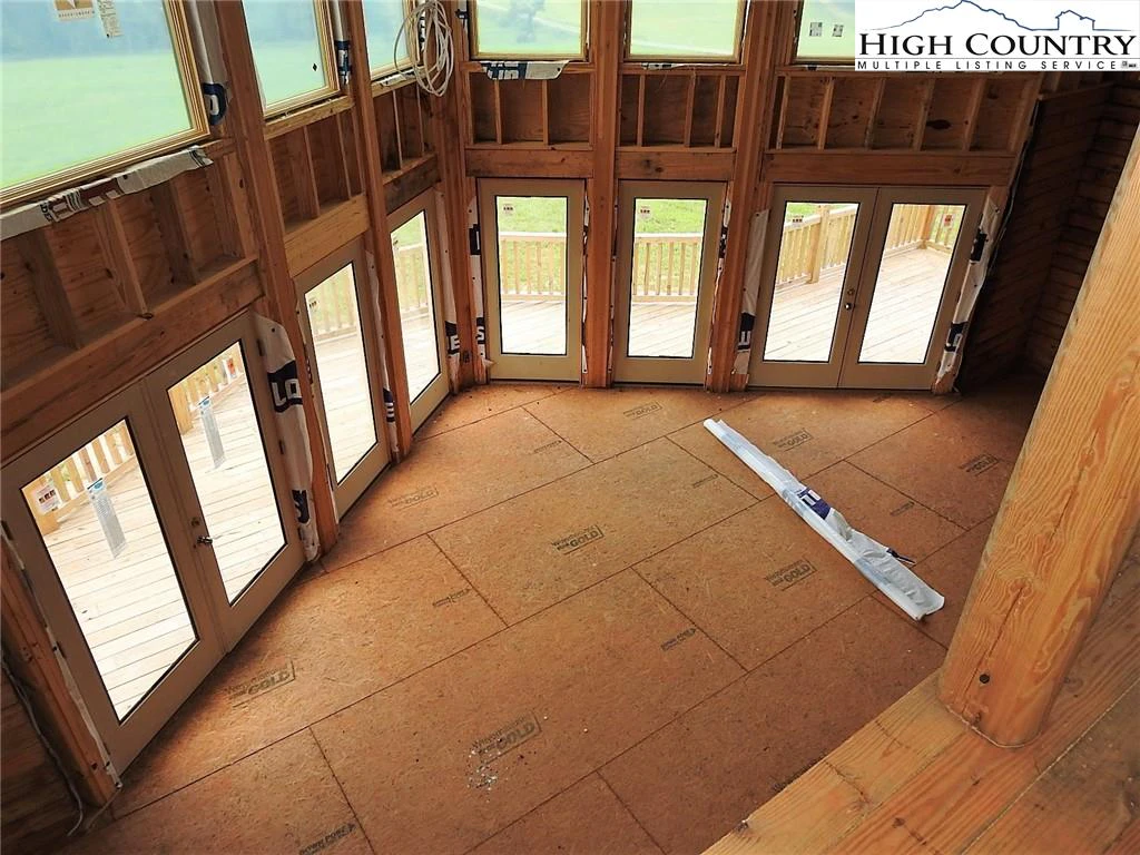 Image number 2 for the current listing