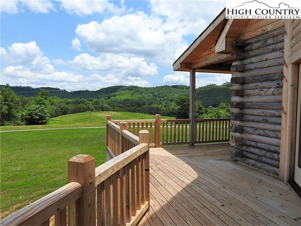 Image number 18 for the current listing