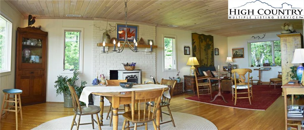 Image number 25 for the current listing