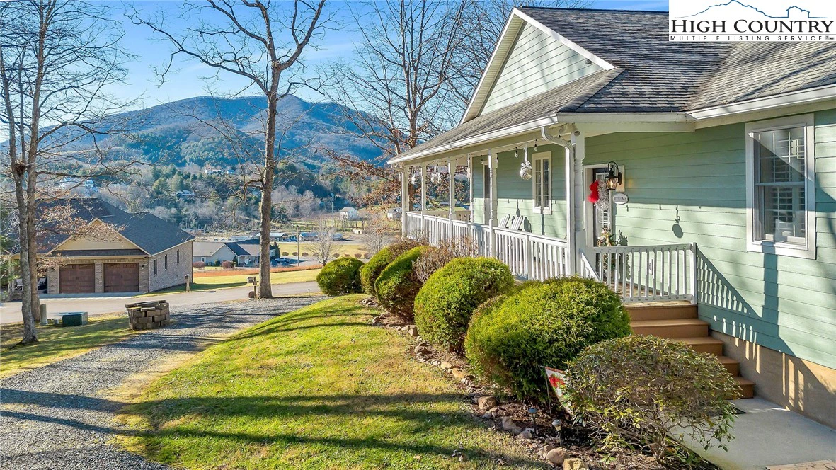 Image number 1 for the current listing