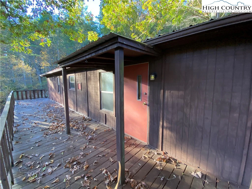 Image number 1 for the current listing