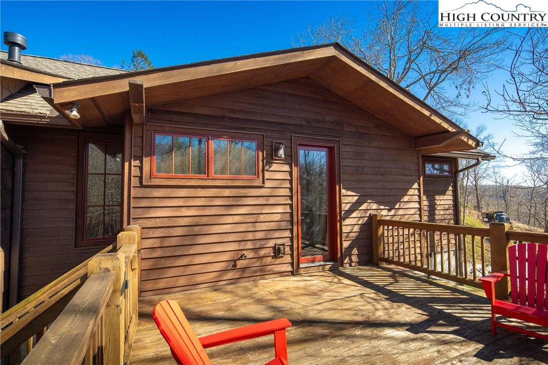 Image number 14 for the current listing