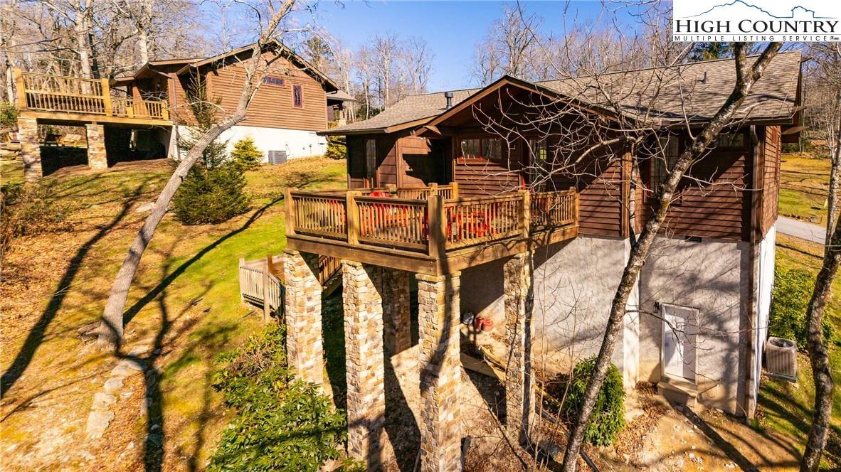 Image number 11 for the current listing