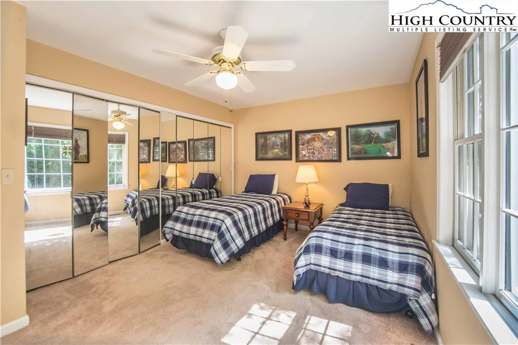 Image number 10 for the current listing