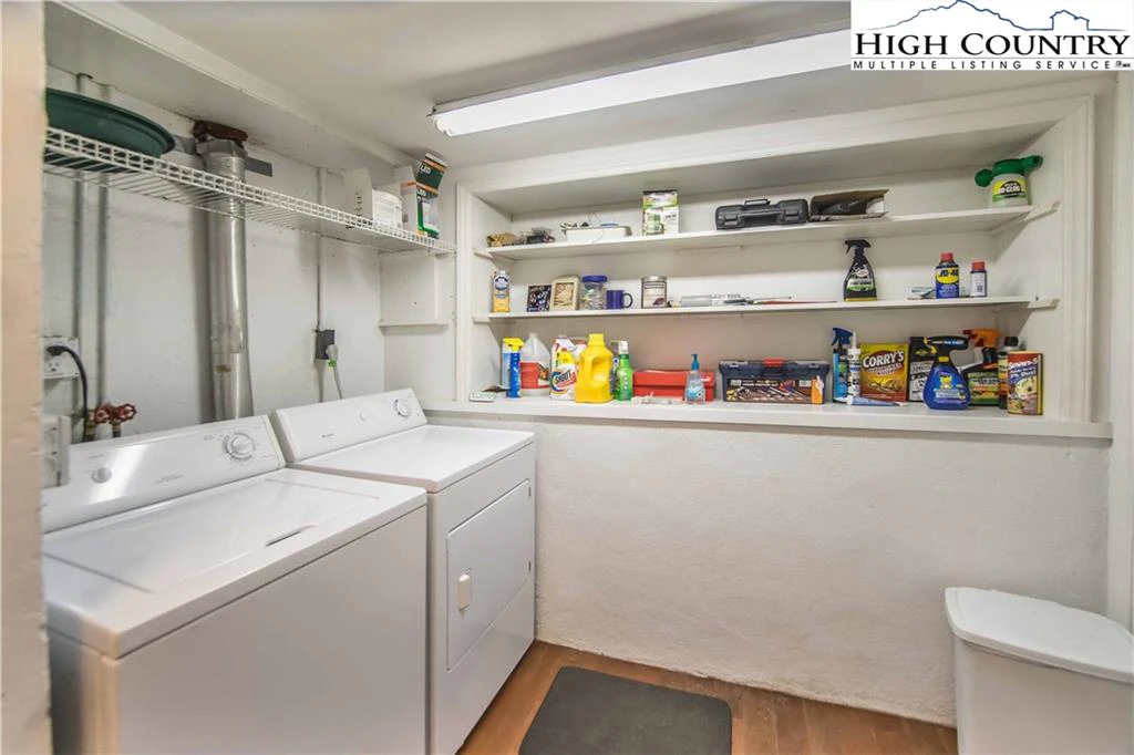 Image number 4 for the current listing