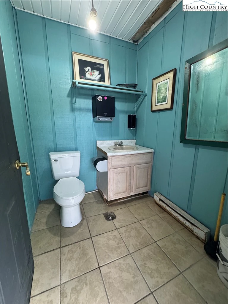 Image number 6 for the current listing