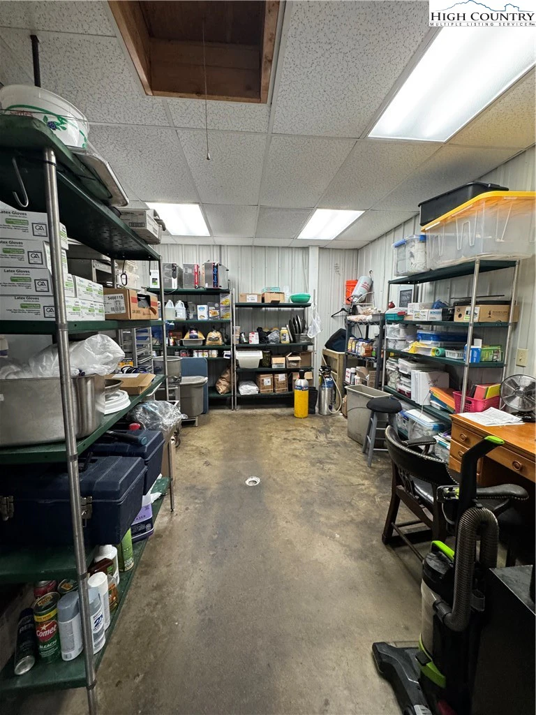 Image number 3 for the current listing