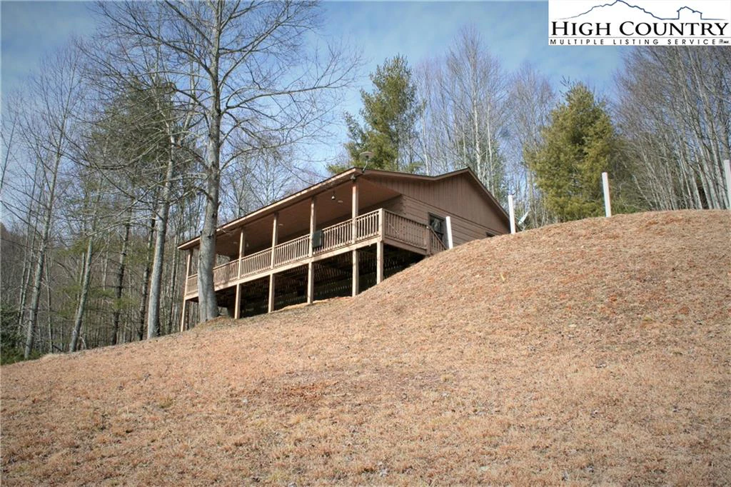 Image number 22 for the current listing