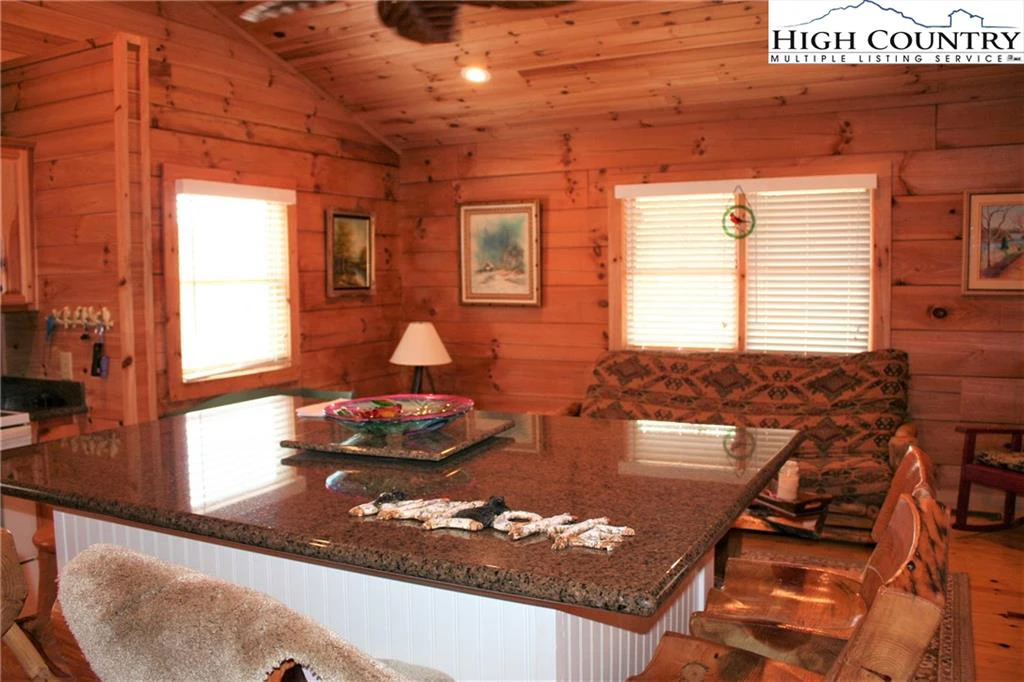 Image number 5 for the current listing