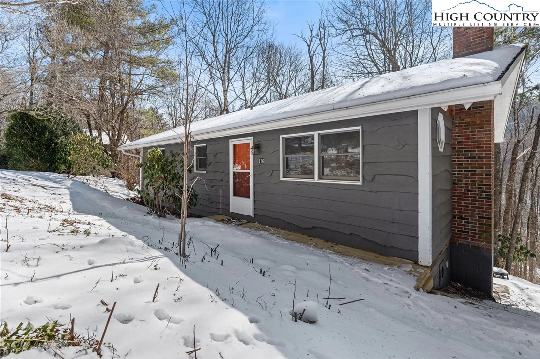 Image number 1 for the current listing