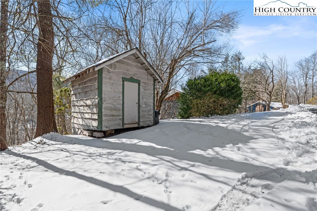 Image number 10 for the current listing