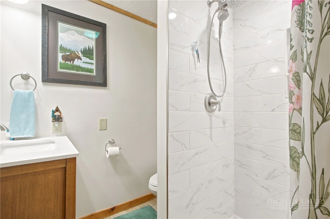Image number 12 for the current listing