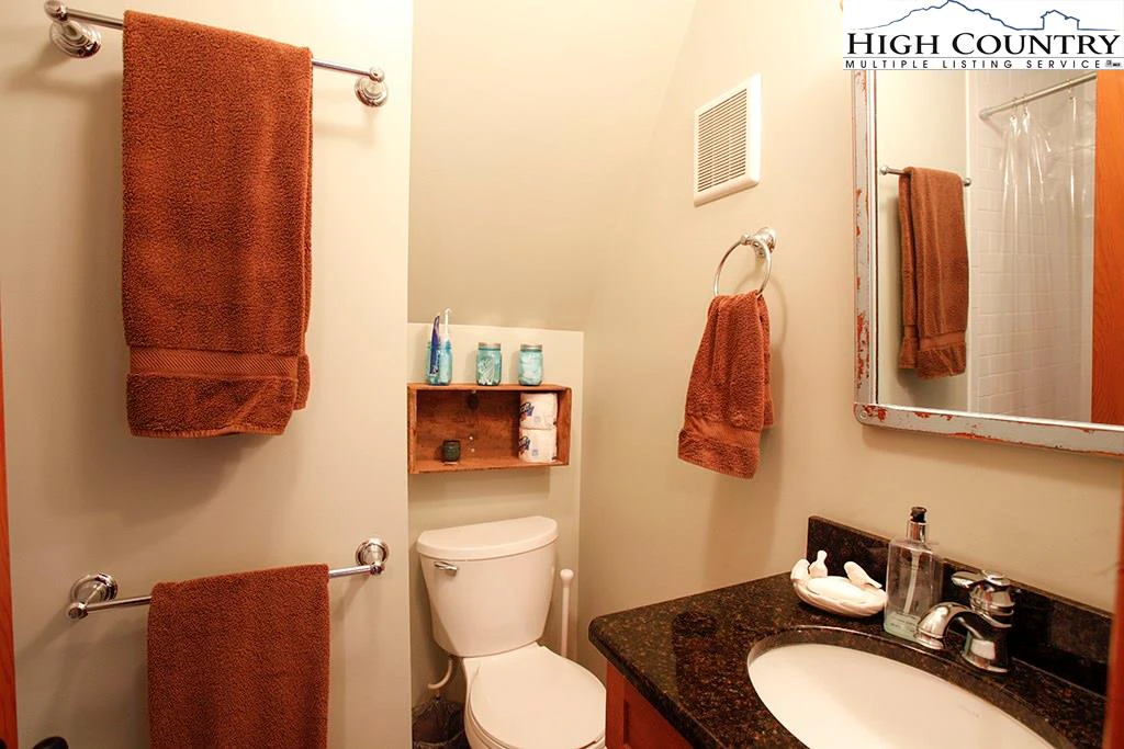 Image number 5 for the current listing