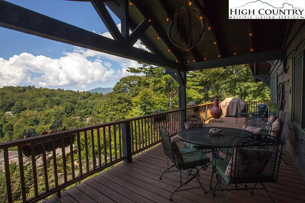 Image number 16 for the current listing