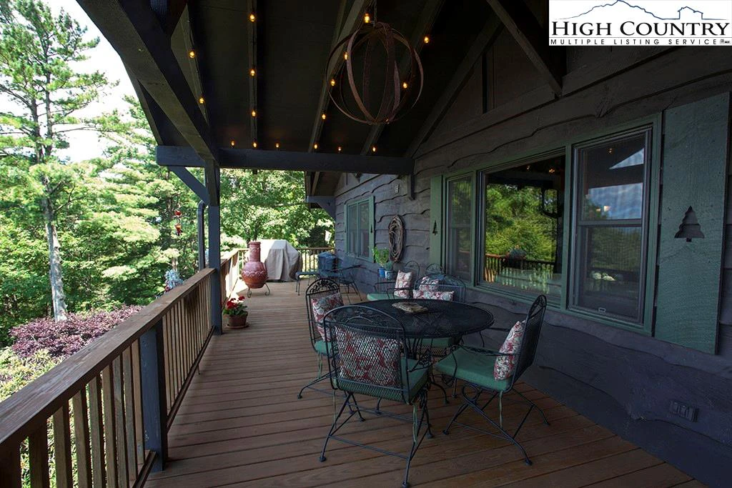 Image number 18 for the current listing