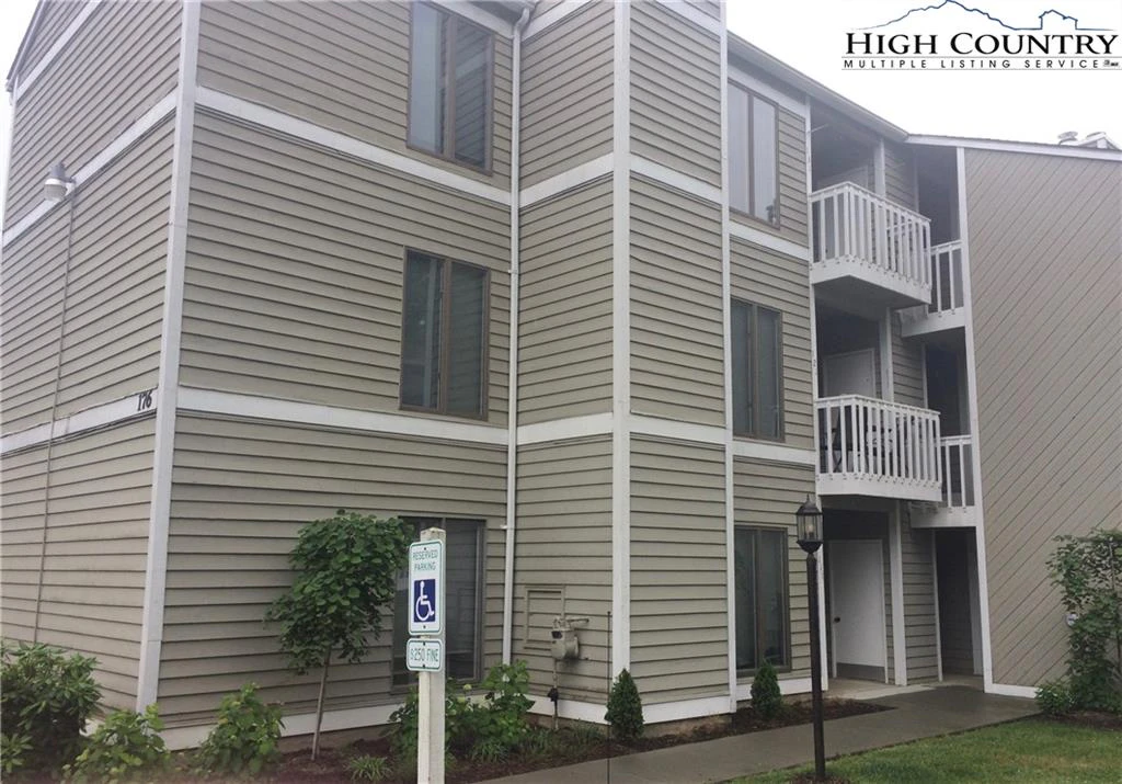 Image number 1 for the current listing