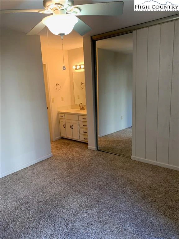 Image number 11 for the current listing