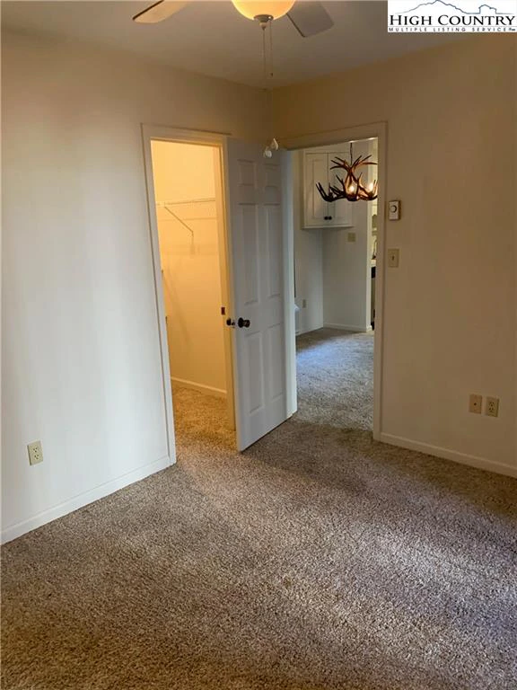 Image number 13 for the current listing