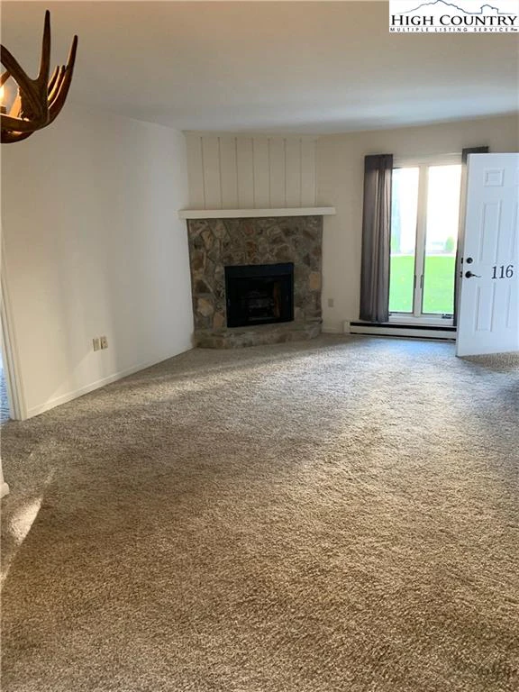 Image number 7 for the current listing