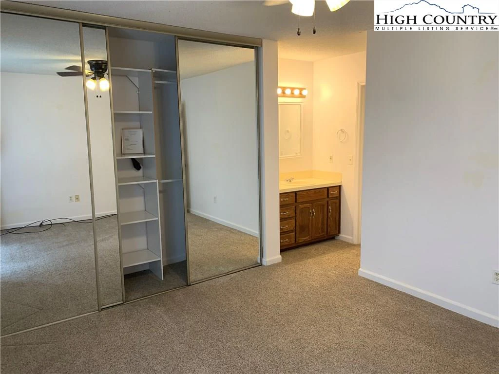 Image number 6 for the current listing