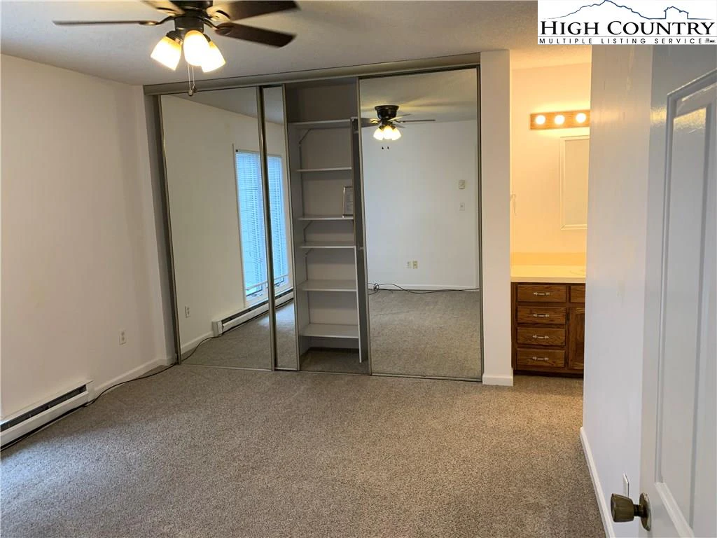 Image number 7 for the current listing