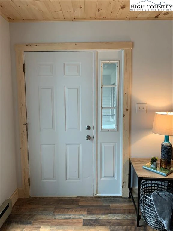 Image number 4 for the current listing