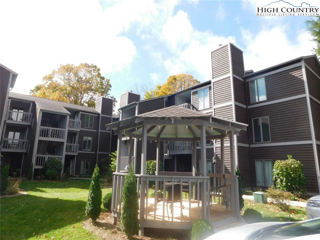 Image number 1 for the current listing