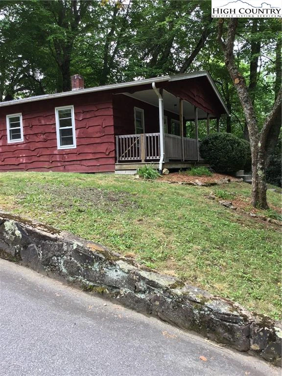 Image number 1 for the current listing