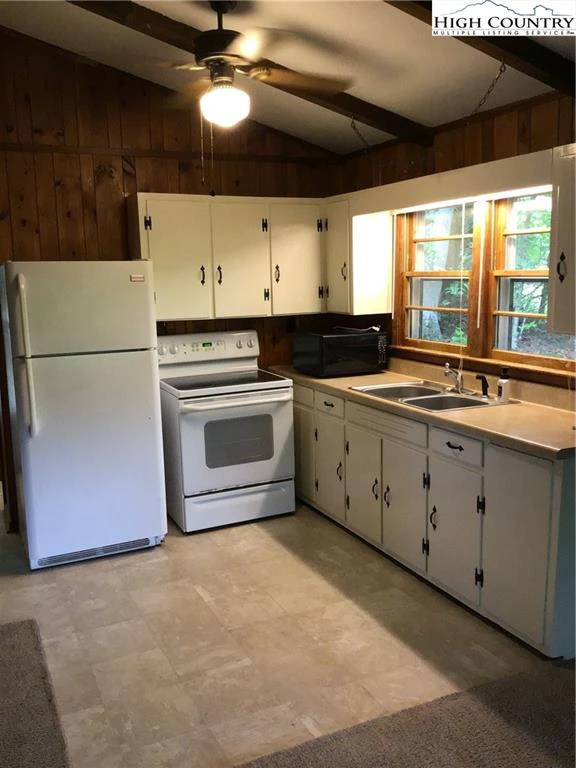 Image number 7 for the current listing