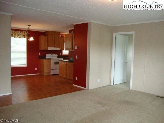 Image number 2 for the current listing