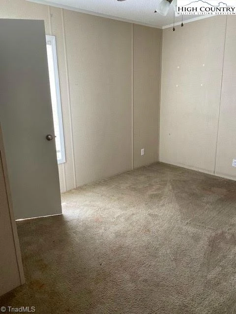 Image number 6 for the current listing