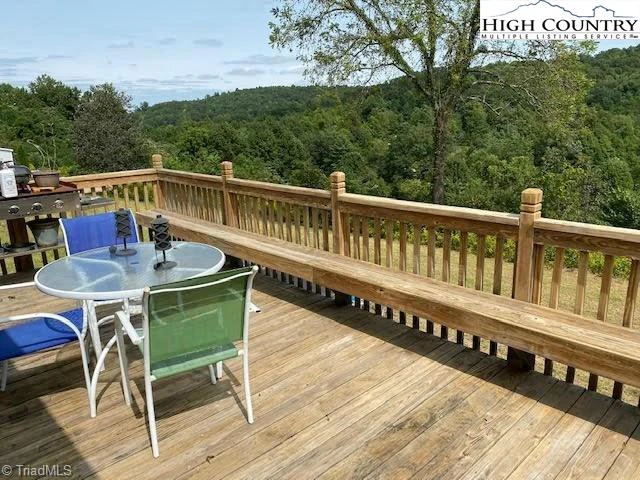 Image number 17 for the current listing