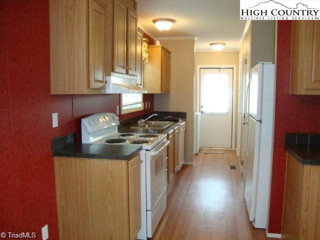 Image number 13 for the current listing