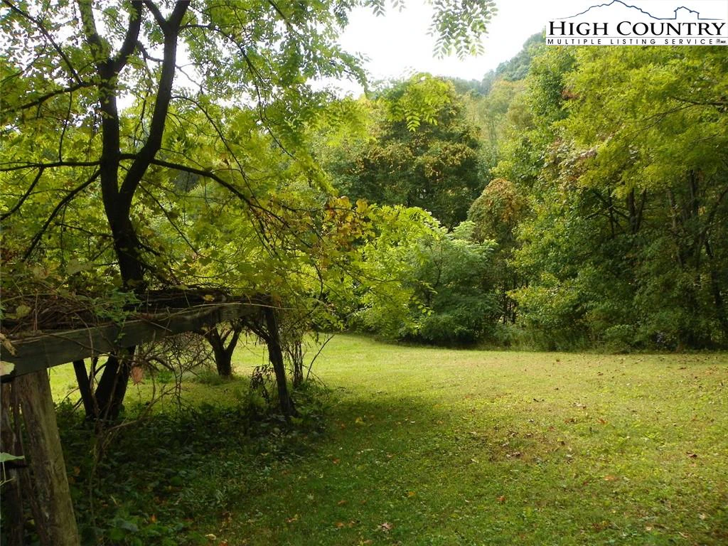 Image number 20 for the current listing
