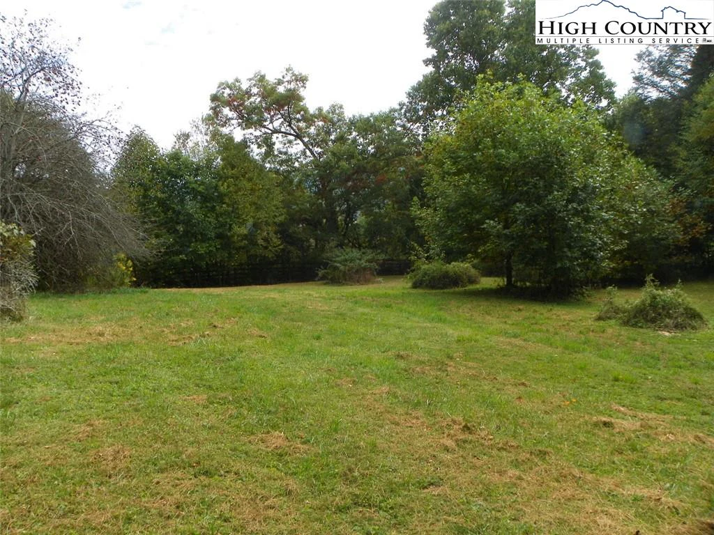 Image number 21 for the current listing
