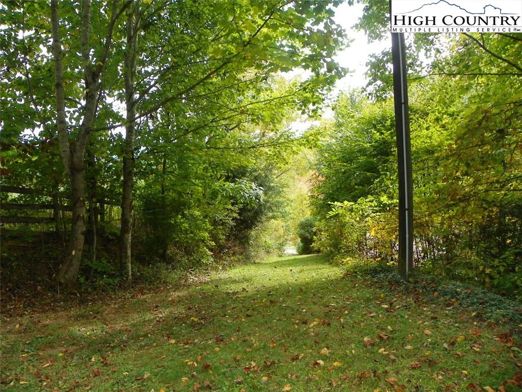 Image number 22 for the current listing