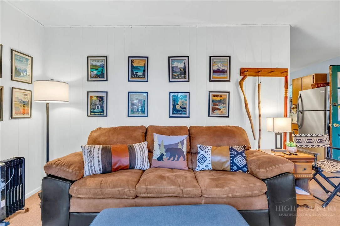 Image number 12 for the current listing