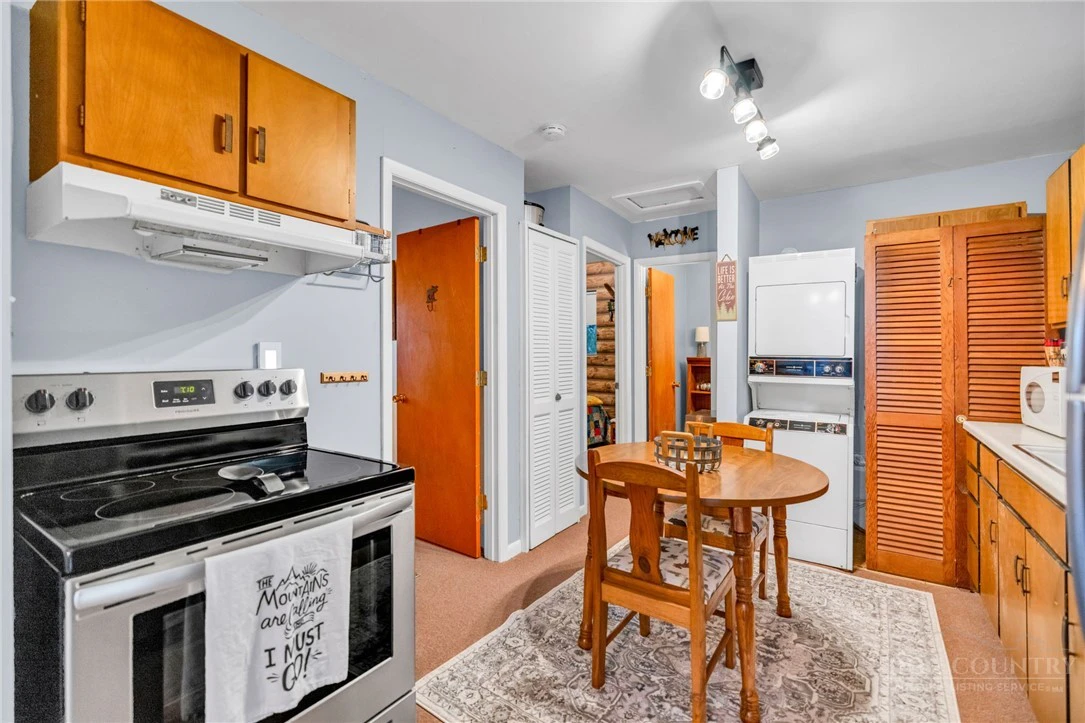 Image number 14 for the current listing