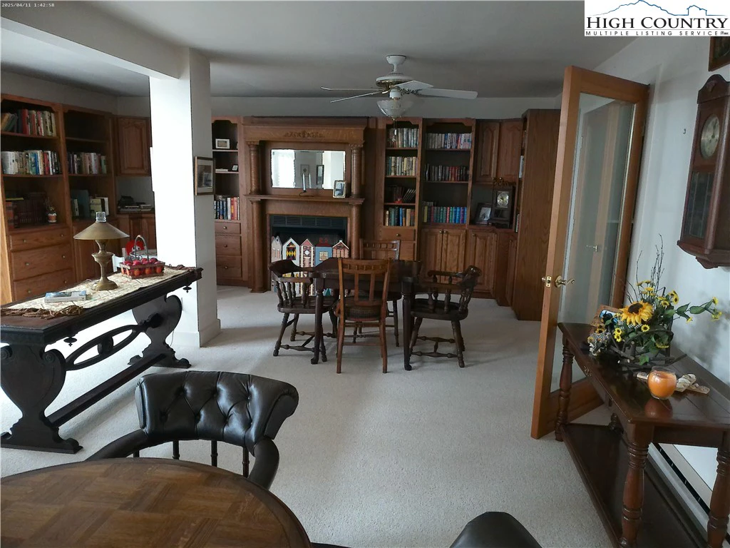 Image number 7 for the current listing