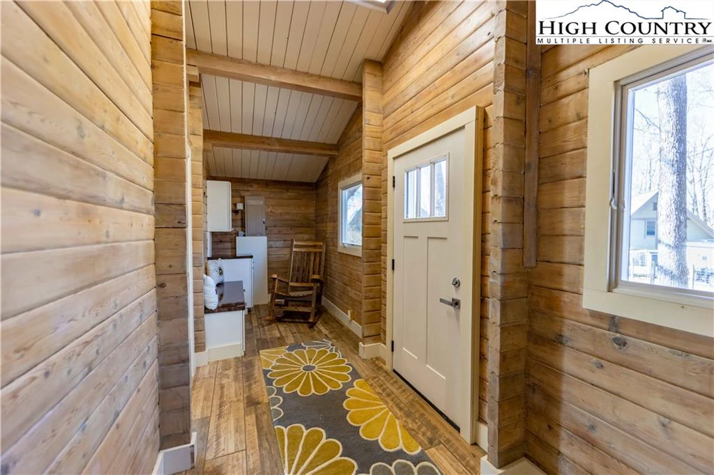 Image number 7 for the current listing