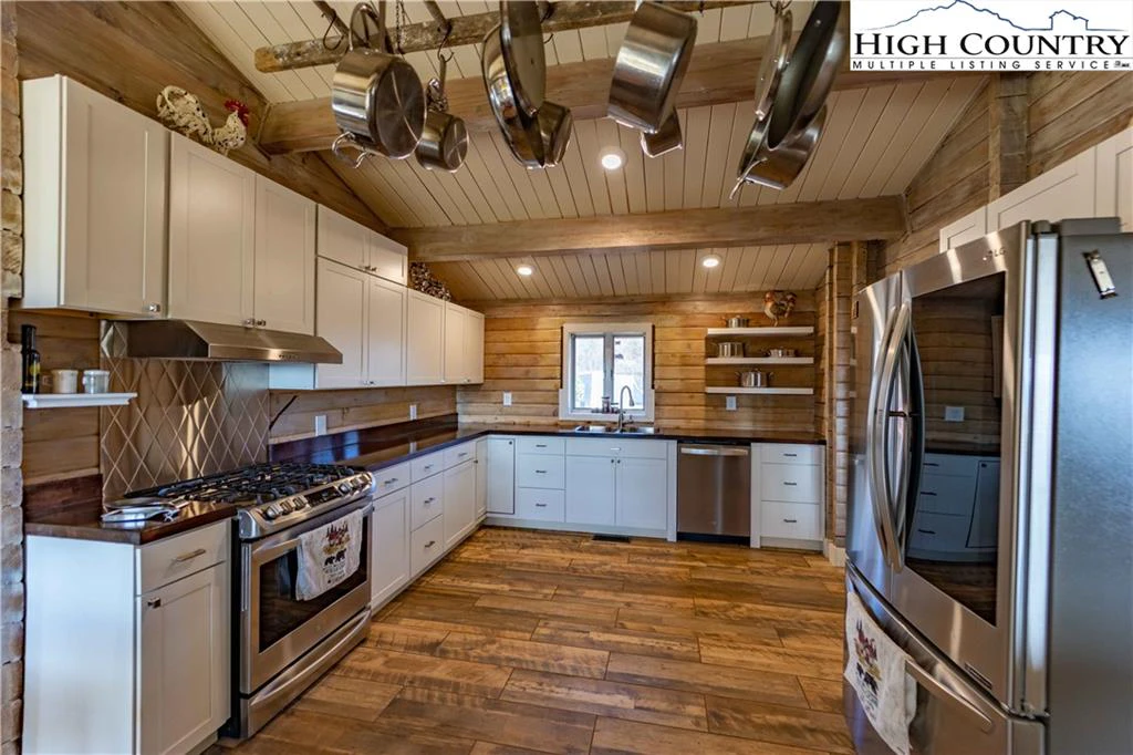 Image number 2 for the current listing