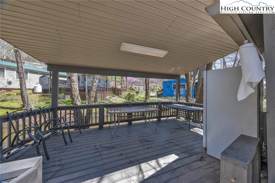 Image number 10 for the current listing