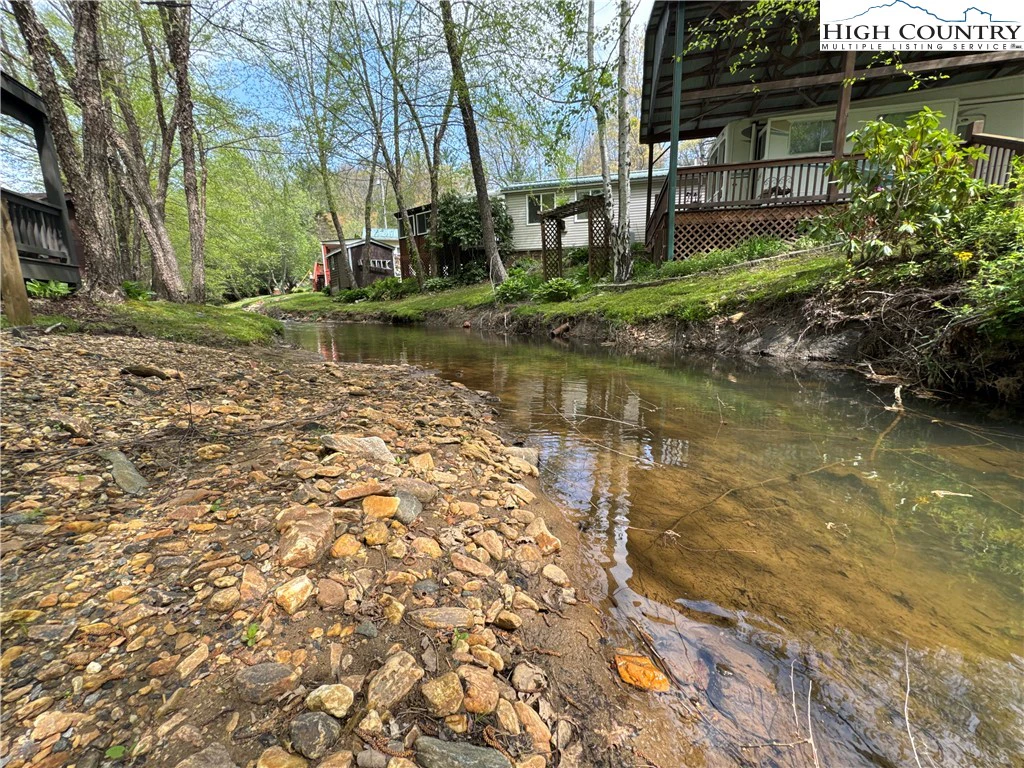 Image number 8 for the current listing