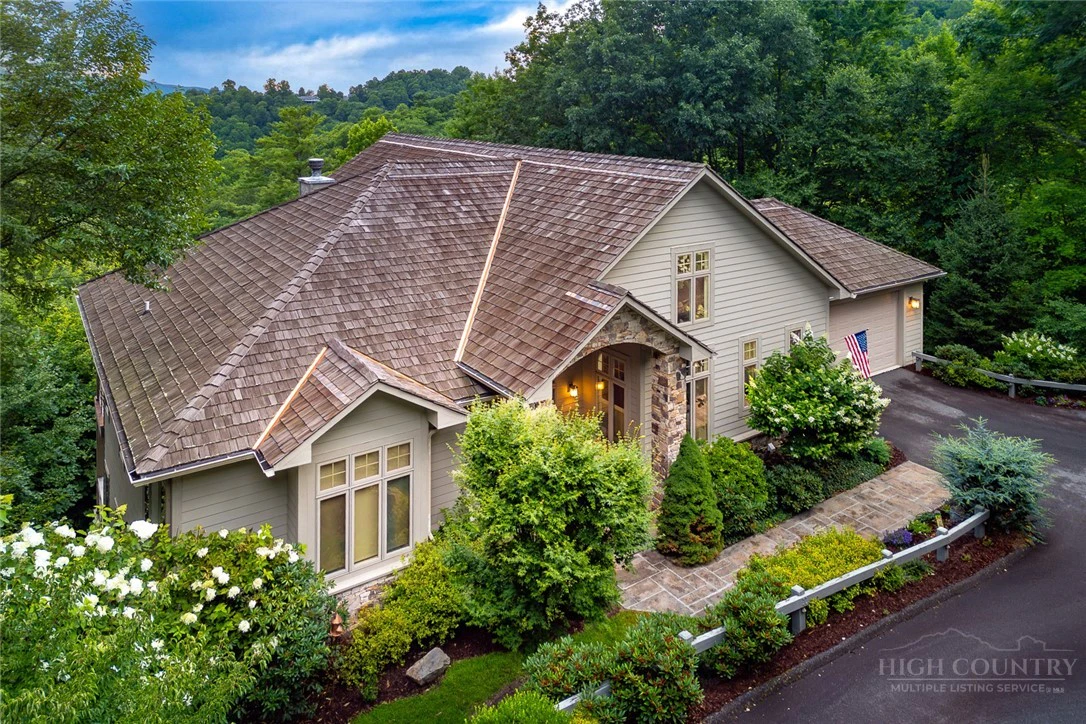Image number 2 for the current listing