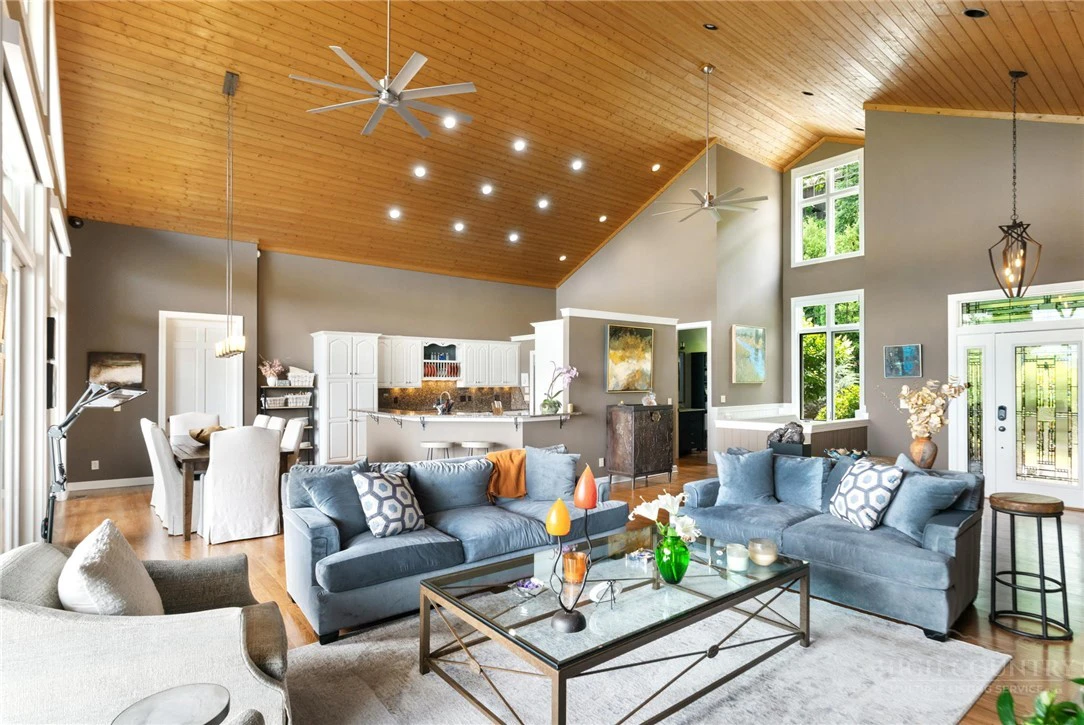 Image number 7 for the current listing