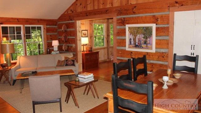 Image number 14 for the current listing