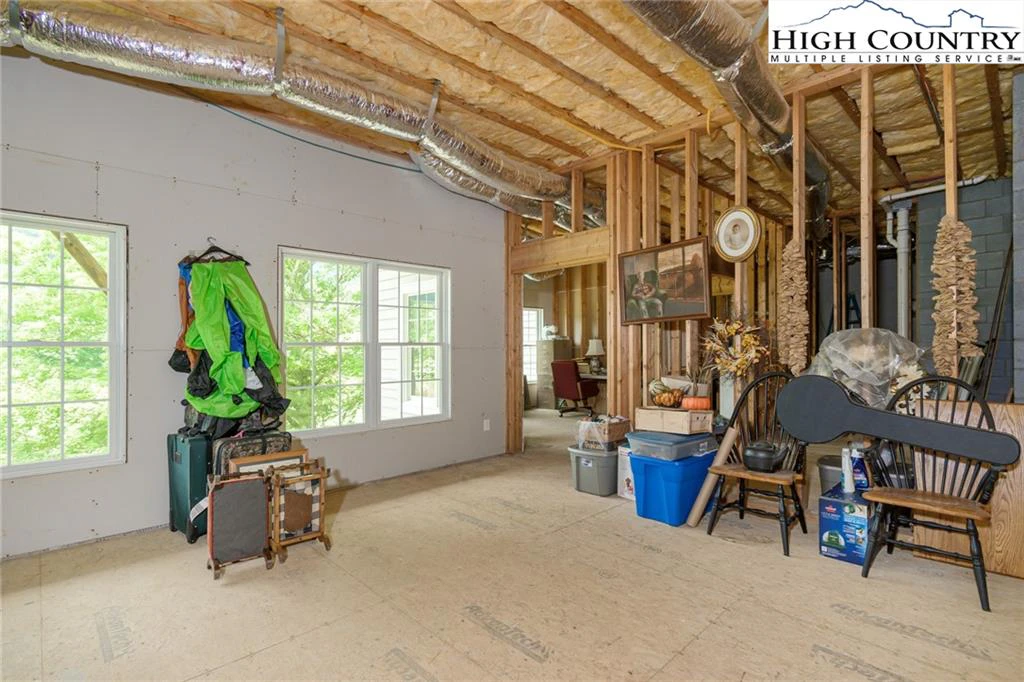 Image number 7 for the current listing