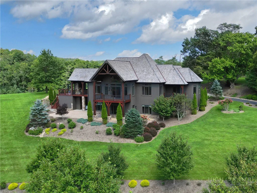 Image number 4 for the current listing