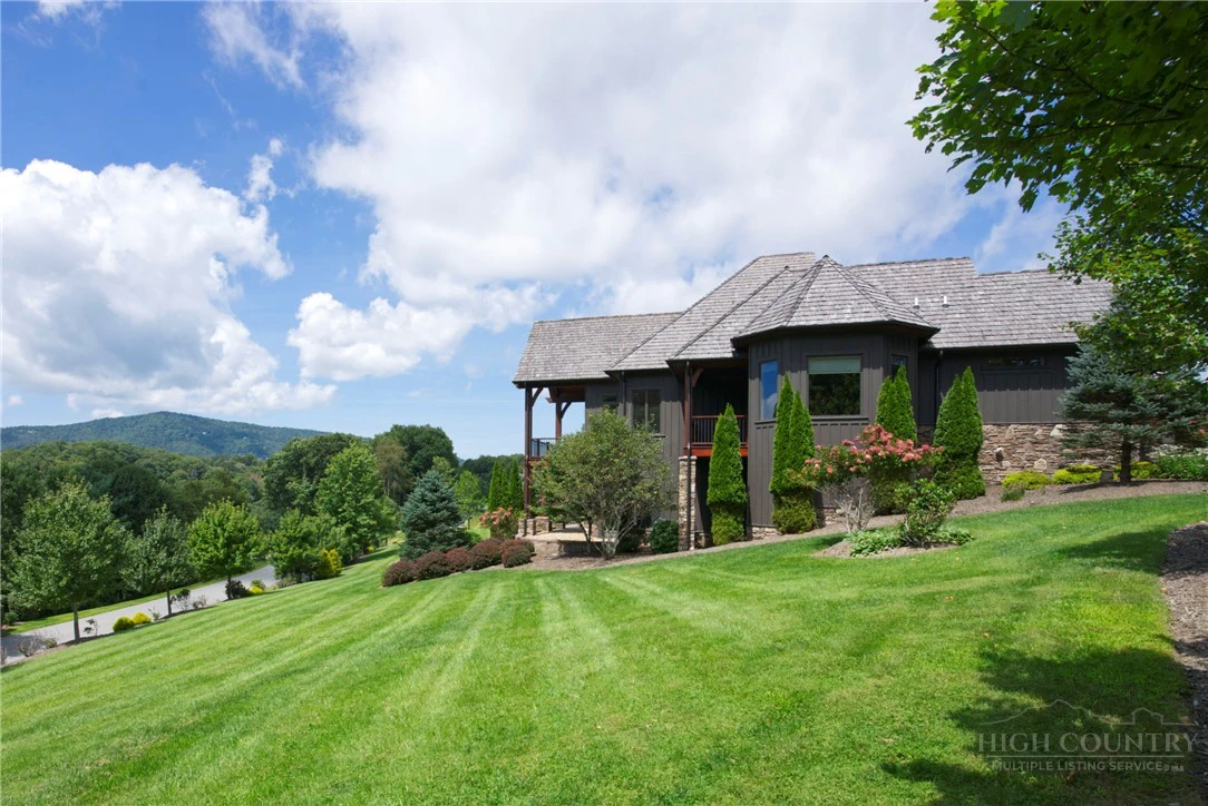 Image number 5 for the current listing